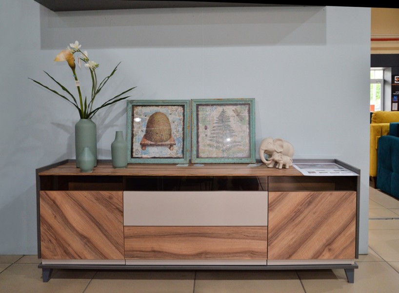 ТВ Тумба Честер