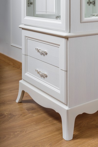 Шкаф-витрина для посуды Амели